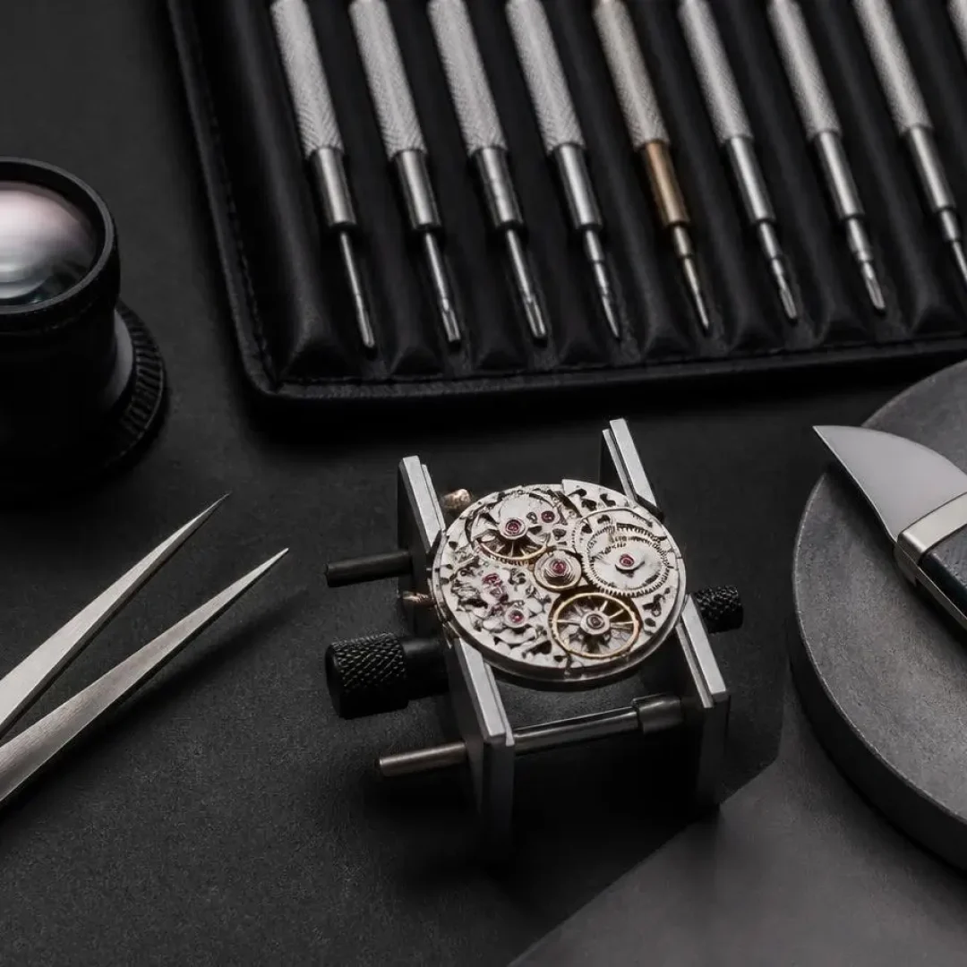 category-watchmaking-DcohZIio
